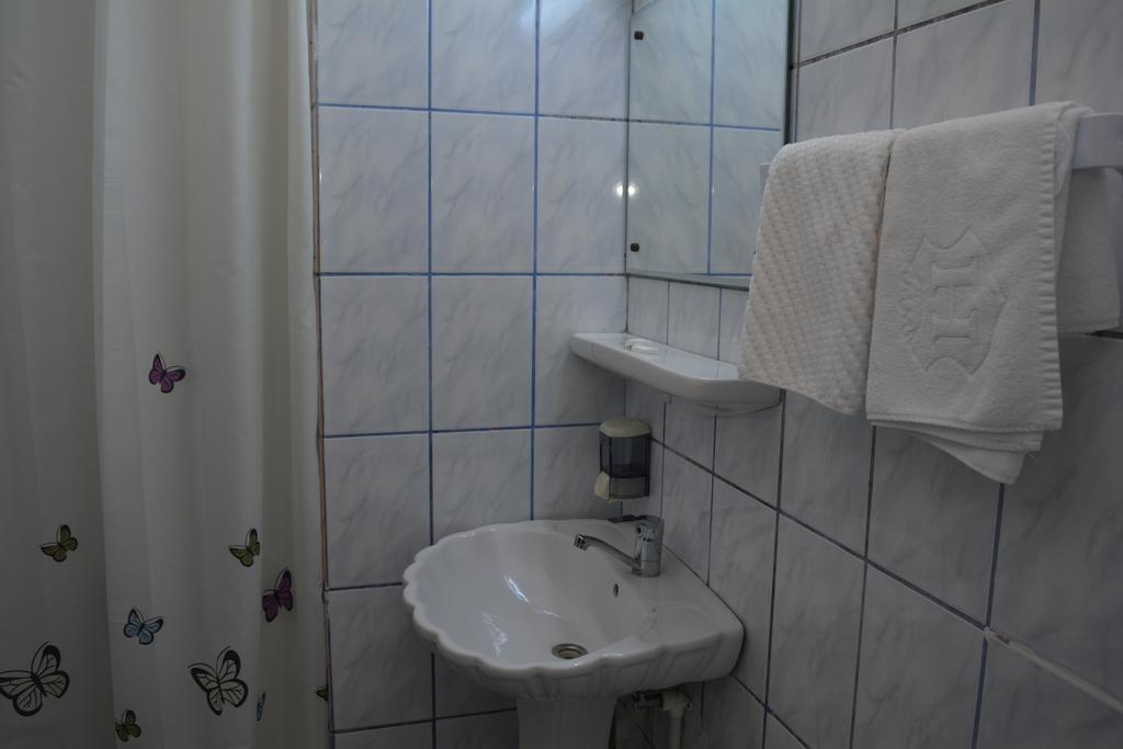 Cornul Vanatorului Bungalows Piteszti Zewnętrze zdjęcie